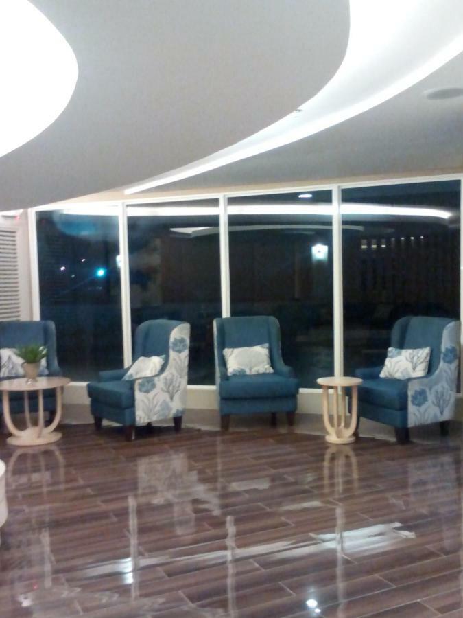 Staycation Dream Condotel Manila Exteriör bild